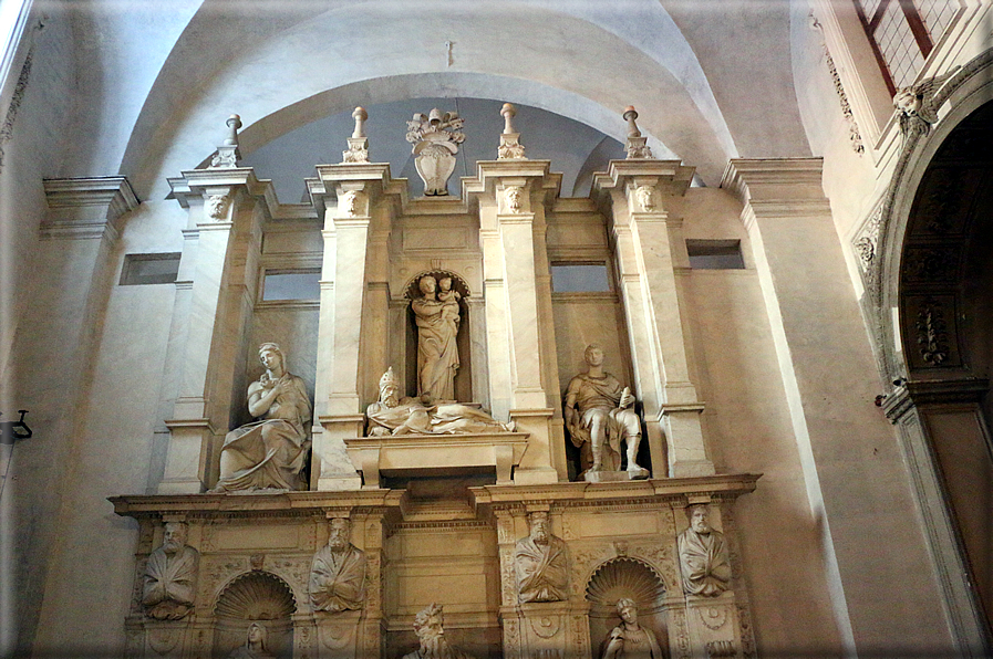 foto Basilica di San Pietro in Vincoli